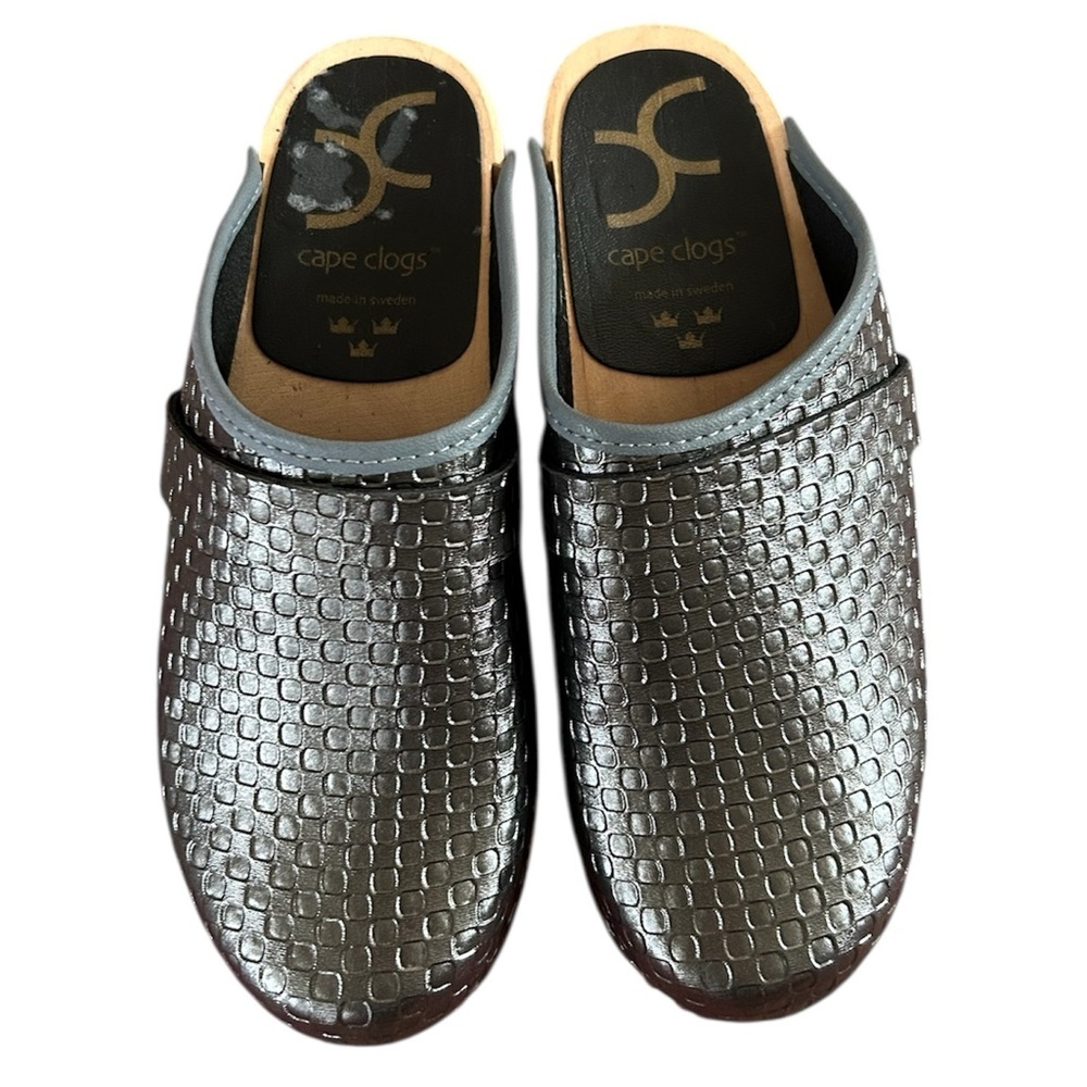 Cape Clogs | Women’s Dark Silver Metallic Textured Sip On Wooden Heel Clogs Sz 7 - Picture 13 of 13